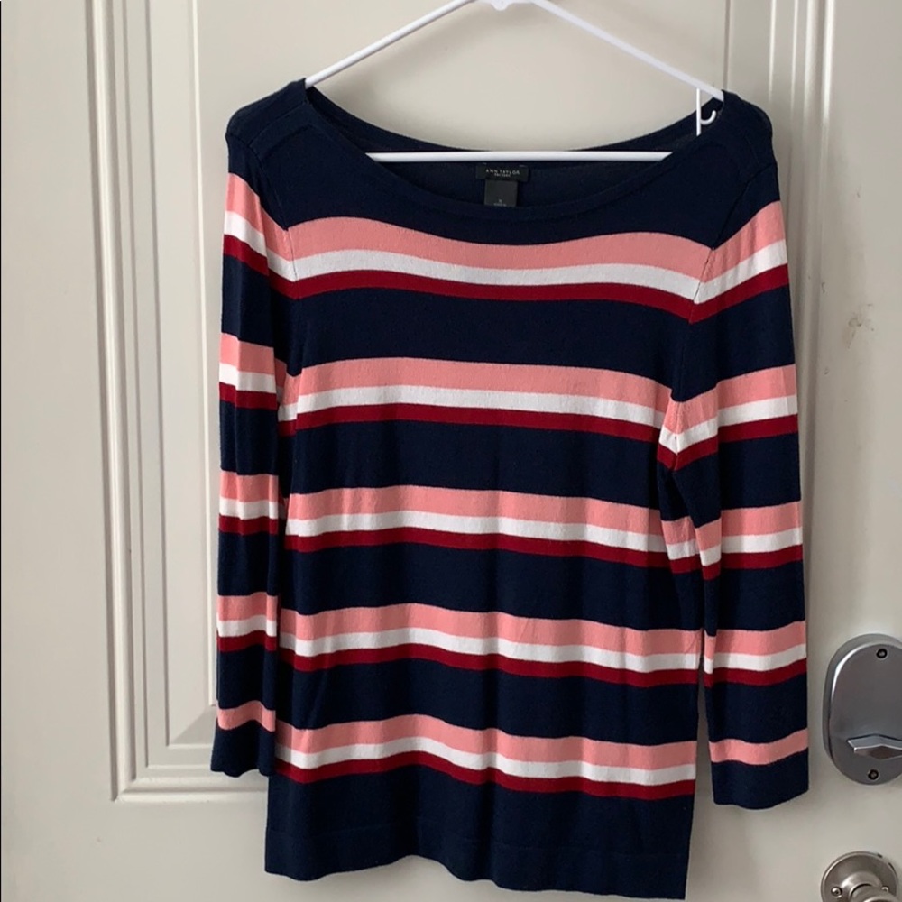 Light weight sweater